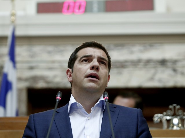 Αλ. Τσίπρας στη «Stuttgarter Zeitung»: Να περικόπτονται κοινοτικά κονδύλια σε όσες χώρες της ΕΕ δεν δέχονται πρόσφυγες