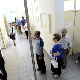 Γαλλικό Πρακτορείο Ειδήσεων: Με βαριά καρδιά ψηφίζουν οι Έλληνες πολίτες