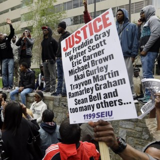 Έκτακτη Επικαιρότητα: Αποζημίωση 6,4 εκατ. δολαρίων για τον θάνατο του Φρέντι Γκρέι