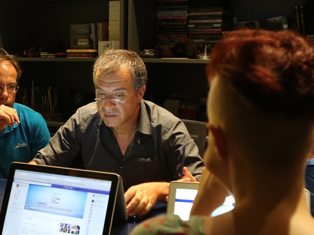 «Όταν μπαίνει ο Τατσό στα γραφεία του κόμματος πηγαίνετε τοίχο-τοίχο;»