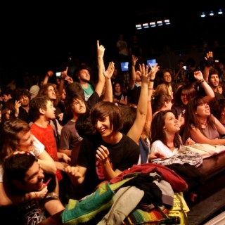 ‘’RAMONES’’ δεν είναι μάρκα μπλούζας – Της Ζέφης Κόλια