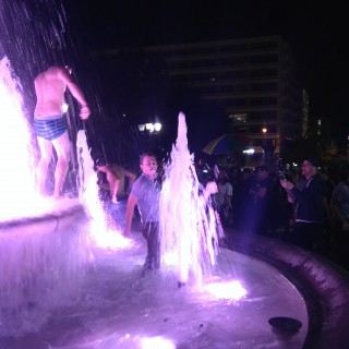 «Θα έχουμε πάντα τα μπαρ»