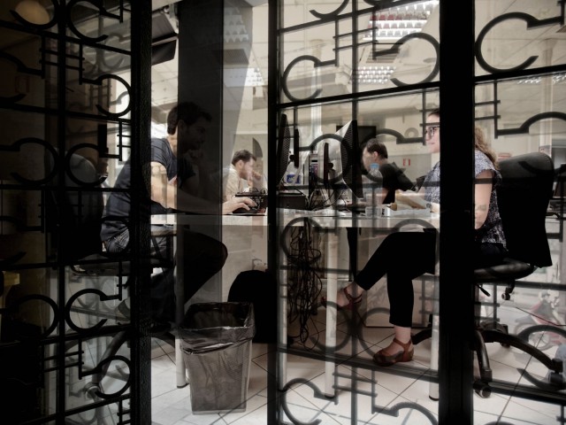 Αυτοδιαχειριζόμενα και συνεταιριστικά: Μικρές επαναστάσεις μέσα στην κρίση