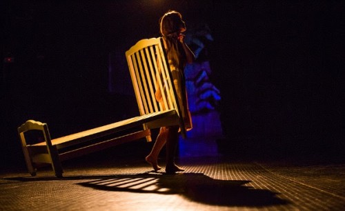 Η παράσταση «Ψάρι» θα κολυμπήσει στο Booze από τη Δευτέρα 26 Οκτωβρίου