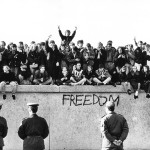 Στις 9 Νοεμβρίου του 1989 το τείχος του Βερολίνου πέφτει μετά από 30 χρόνια