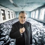 Ο Ρόμπερτ ντε Νίρο σε τοίχους και προσόψεις κτιρίων σε Αθήνα και Θεσσαλονίκη