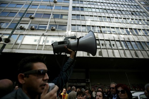 Εισβολή του ΠΑΜΕ στο Υπουργείο Εργασίας