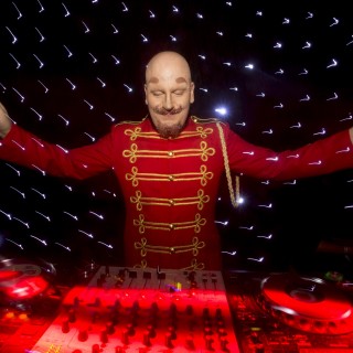 Let’s Dance: 104 Εικόνες από το Μεγάλο Πάρτυ της Popaganda στην Αθήνα