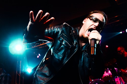 Οι U2 ακύρωσαν τη συναυλία στο Παρίσι