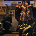 «Ημουν ξαπλωμένη μέσα στο αίμα και περίμενα τη σφαίρα που θα με αποτελείωνε»