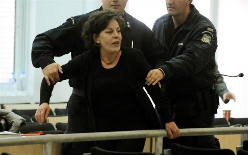 Ξέσπασε η μητέρα του Παύλου Φύσσα κατά του Ρουπακιά