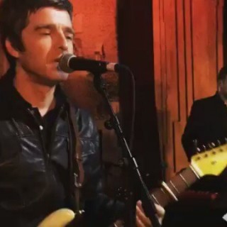 Damon Albarn και Noel Gallagher παίζουν Gorillaz στα γενέθλια του Paul Simonon