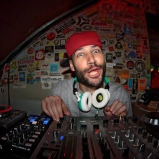 Στο party του Dj Stigma θα νιώσουμε ξανά εικοσάρηδες τρανσάδες.