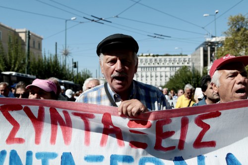 ΙΚΑ: Τρύπα 2,19 δις για το 2016