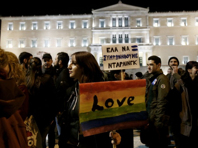 Τι λέει ο διεθνής τύπος για το Σύμφωνο Συμβίωσης