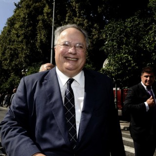 Ανακαλείται για διαβουλεύσεις ο Έλληνας πρέσβης στην Τσεχία