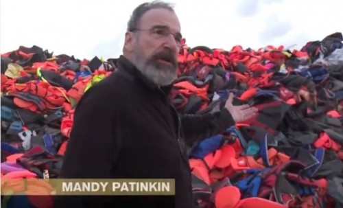 O Saul του Homeland βοηθάει τους Σύρους πρόσφυγες στη Λέσβο