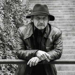 Ο Λάμπρος Παπαλέξης δεν πιστεύει ότι η μουσική μπορεί να αλλάξει τον κόσμο