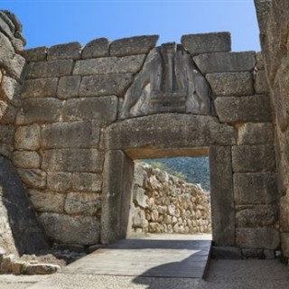 Μυκήνες: Τελικά ήταν…. λεκάνη ο θρόνος του Αγαμέμνονα