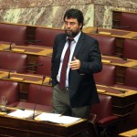 Θύμα ξυλοδαρμού ο βουλευτής Β. Οικονόμου στα Εξάρχεια