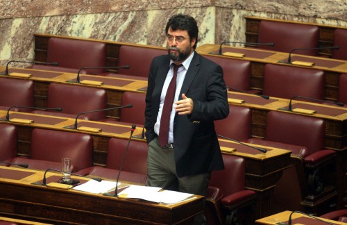 Θύμα ξυλοδαρμού ο βουλευτής Β. Οικονόμου στα Εξάρχεια