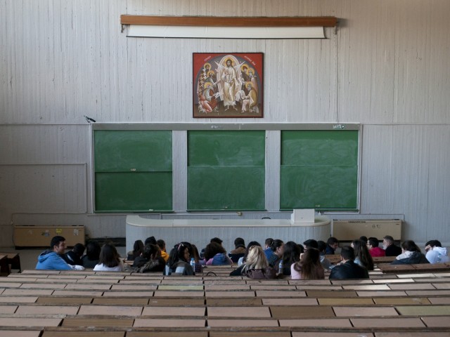 Ποιοι είναι αυτοί, τέλος πάντων, που σπουδάζουν στη Θεολογική;