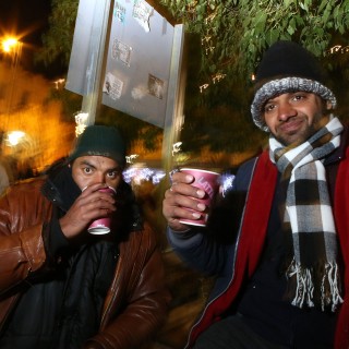 22 φωτογραφίες από την πρωτοχρονιάτικη διανομή τροφίμων στους πρόσφυγες