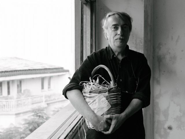 Βασίλης Κατσικονούρης, εφ όλης της ύλης και έξω απ τα δόντια