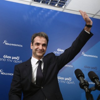 Την Τρίτη θα συναντηθεί ο Κ. Μητσοτάκης με τον Κ. Καραμανλή και τον  Α. Σαμαρά