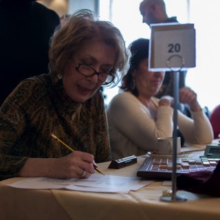 Νομίζεις ότι μπορείς να κερδίσεις αυτή την κυρία στο Scrabble;