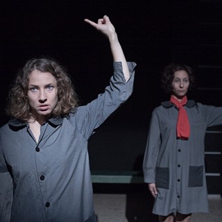 Ένα Γερασμένο Παιδί στο Κέντρο Ελέγχου Τηλεοράσεων