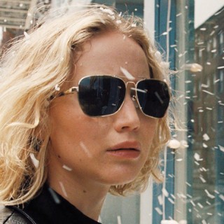 TOMS goes to Hollywood! Η Jennifer Laurence πιο στιλάτη από ποτέ, με γυαλιά TOMS!