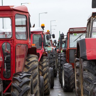 Τα τέμπη κλείνουν οι αγρότες το μεσημέρι