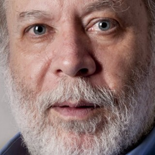 Πέρα μακριά στα σύννεφα, του Γιώργου Μαρκόπουλου