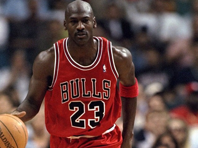 Στις 25 Ιανουαρίου του 1989 ο Michael Jordan φτάνει τους 10.000 πόντους στο NBA