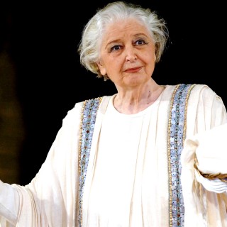 To «τελευταίο αντίο» στην Άννα Συνοδινού