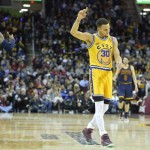 ΛεΜπρον, πολύ κωλόπαιδο τελικά αυτός ο Στεφ Κάρι, έτσι; (ΒΙΝΤΕΟ)