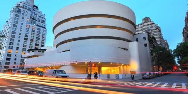 Το μουσείο Guggenhein προσφέρει μέσω διαδικτύου μιας γεύση του εσωτερικού του