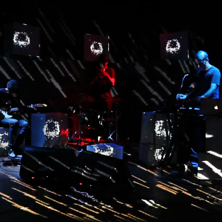 Οι Modified Dog ενώνουν τους Kerouac, William S. Burroughs με τον Ανδρέα Εμπειρίκο στη σκηνή του six d.o.g.s