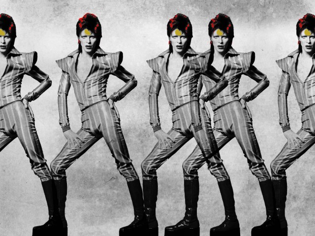 Ακούστε Oasis, Red Hot Chili Peppers, The Cure κι άλλα 17 γκρουπ να διασκευάζουν David Bowie!