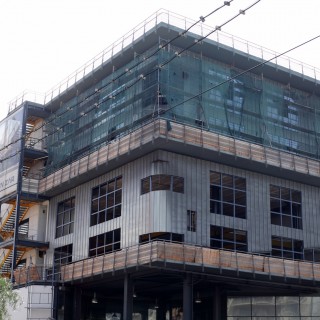 Μπήκαμε στο κτίριο-λαμαρίνα της Βασιλίσσης Σοφίας