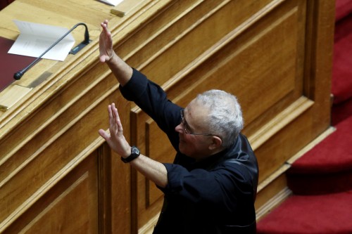 Ζουράρις προς αγρότες: Ρίξτε την κυβέρνηση για να δει η Ευρώπη την κτηνωδία των χρηματοκοπριτών