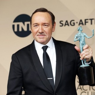 Ο Κέβιν Σπέισι κατηγορείται από γνωστό ηθοποιό ότι τον παρενόχλησε σεξουαλικά ενώ ήταν ανήλικος στη δεκαετία του ’80