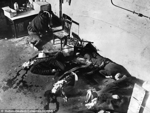 Στις 14 Φεβρουαρίου του 1929 διαπράττεται η Σφαγή του Αγίου Βαλεντίνου