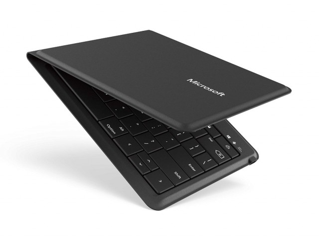 Μα είναι δυνατόν ένα πληκτρολόγιο να διπλώνει στα δύο;!