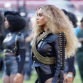 Δείτε την εκρηκτική εμφάνιση της Beyonce στο Super Bowl 50