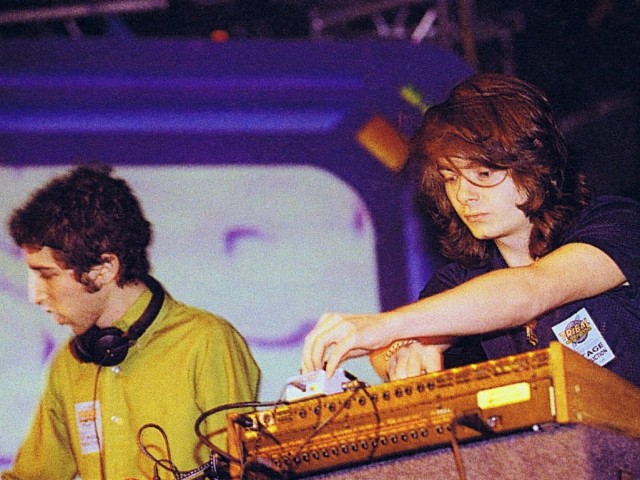 Δείτε φωτογραφίες των Daft Punk πριν γίνουν ρομπότ!