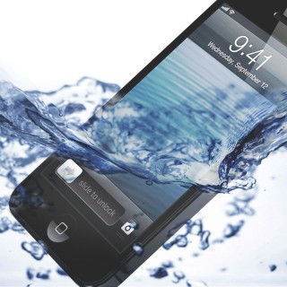 Πώς θα επιδιορθώσετε εγγυημένα ένα βρεγμένο smartphone;