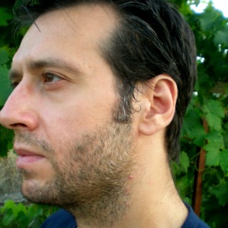 Ο Δημήτρης Καρακίτσος θα ήθελε να κάνει τη ζωή του Καζανόβα αλλά δεν τα κατάφερε