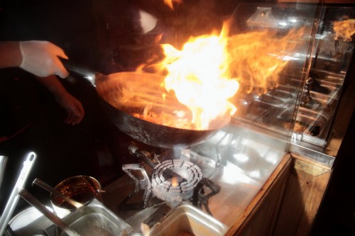 Δάγκωσε υπάλληλο εστιατορίου εξαιτίας λάθους στην παραγγελία